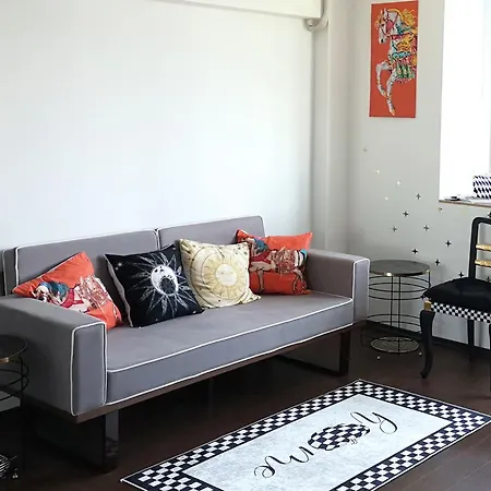 Eclectic Vibes Gara De Nord Apartment